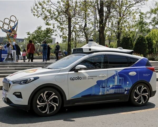 Chinese robotic taxis in london